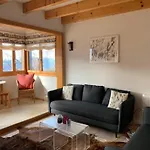 Sunny In For 10 Guests