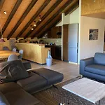 Sunny In For 10 Guests