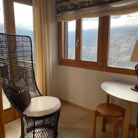 Sunny In For 10 Guests Chalet