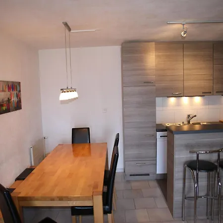 Sunny In For 10 Guests 木屋