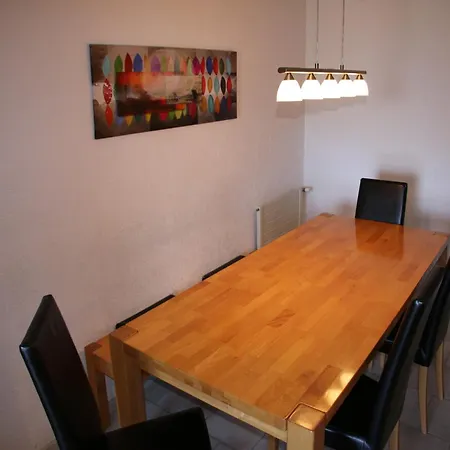 Sunny In For 10 Guests 木屋 *