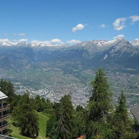 Sunny In For 10 Guests 木屋 *